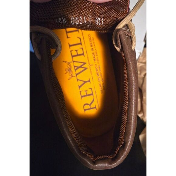 NIB - Reywelt Wallaby Hand Tooled Leather Shoes - Size 9 main image 5